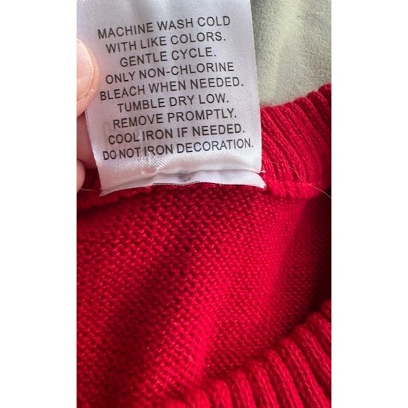 PEANUTS Snoopy Christmas Sweater Adult Sz SML Red Doghouse w/Lights Snowflakes - Picture 5 of 9